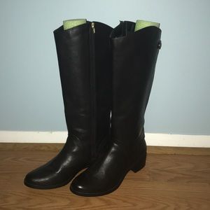 TALL BLACK BOOTS